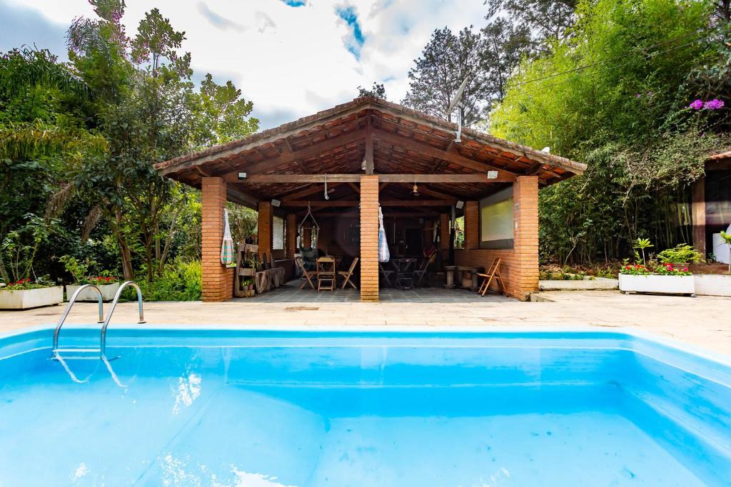 Mairipora Ski Chalet | Mairipora - chacara com Wi-Fi, piscina e churrasq