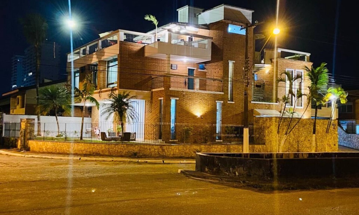 Enseada House | Mansion for gathering family and friends.