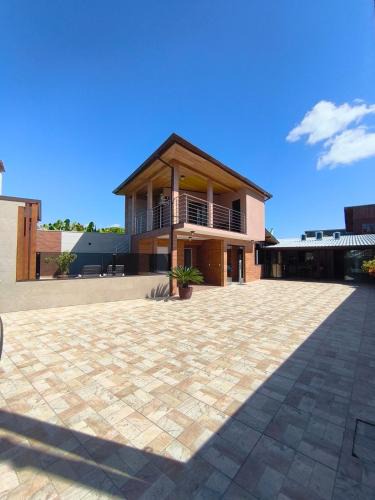 Pinheira House | Mar e lar e lazer