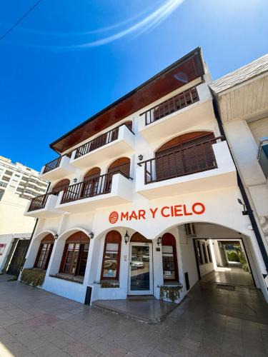 Necochea Hotel | Mar y Cielo