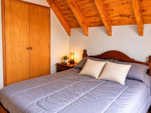 Villa Los Coihues House | Matrimonial en Cabaña Premium Cerca del Cerro Catedral & Lago Gutierrez