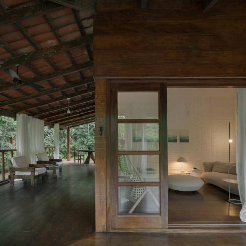 Sao Sebastiao Villa | MIRA - Casa Varanda - design, cachoeira, ofurô, 5 minutos do mar