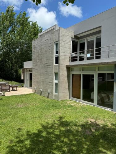 Carilo House | Moderna Casa en Cariló