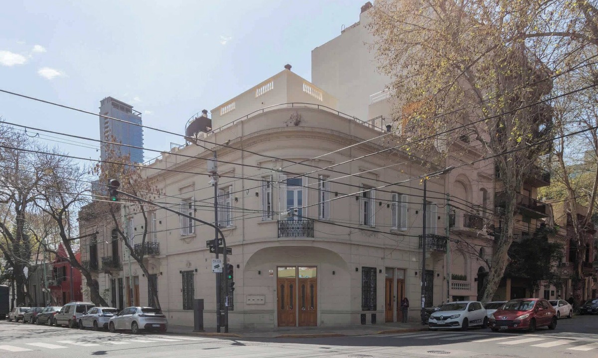 San Nicolas Apartment | MOT Rentals + 4Bd with Terrace, Pool & BBQ in La Rural