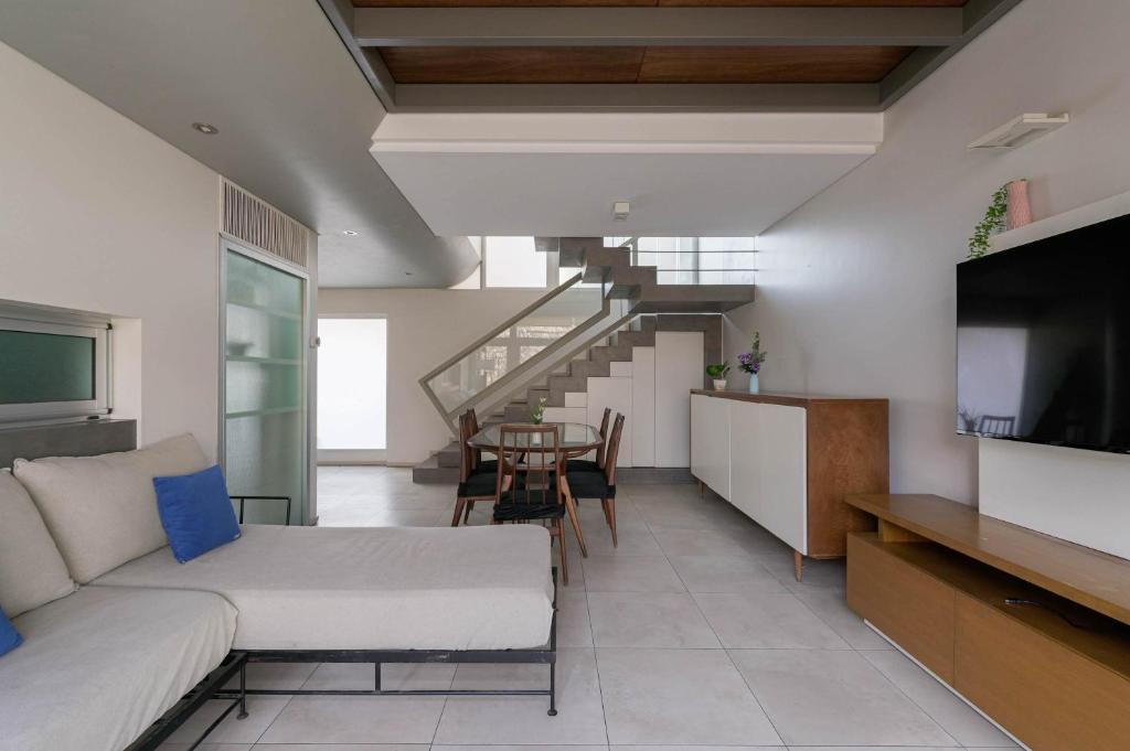 Colegiales Apartment | MOT Rentals Concepcion Hotel - 3 Bd 2 Ba Full Amenities
