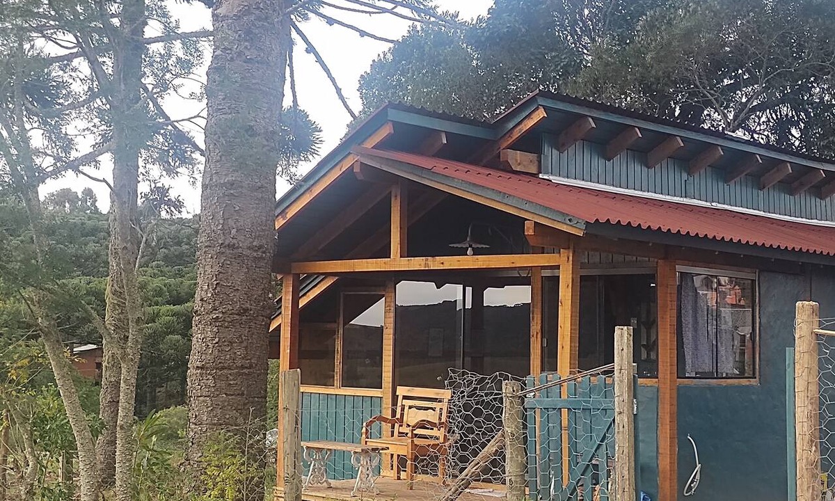 Cambara do Sul Cabin | Na'raucária, a cabin with a bathroom, a rural backyard within the city.