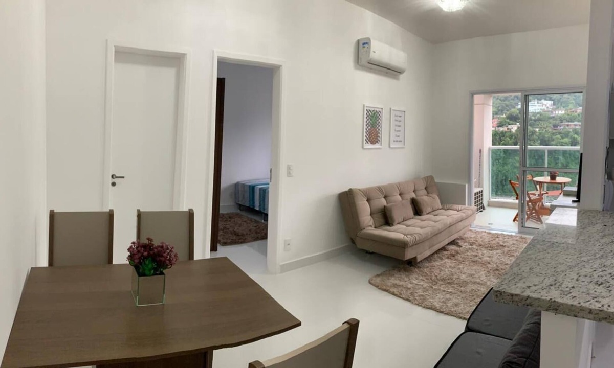 Jose Menino Apartment | New apartment, 50 meters from the beach, Wi-Fi and Air Conditioning