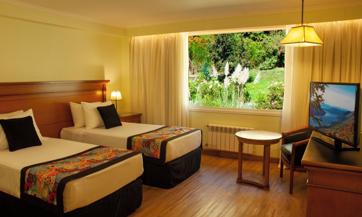 San Carlos de Bariloche Hotel | Patagonia Escape w/Breakfast, Pool Access & Close to Lake Views