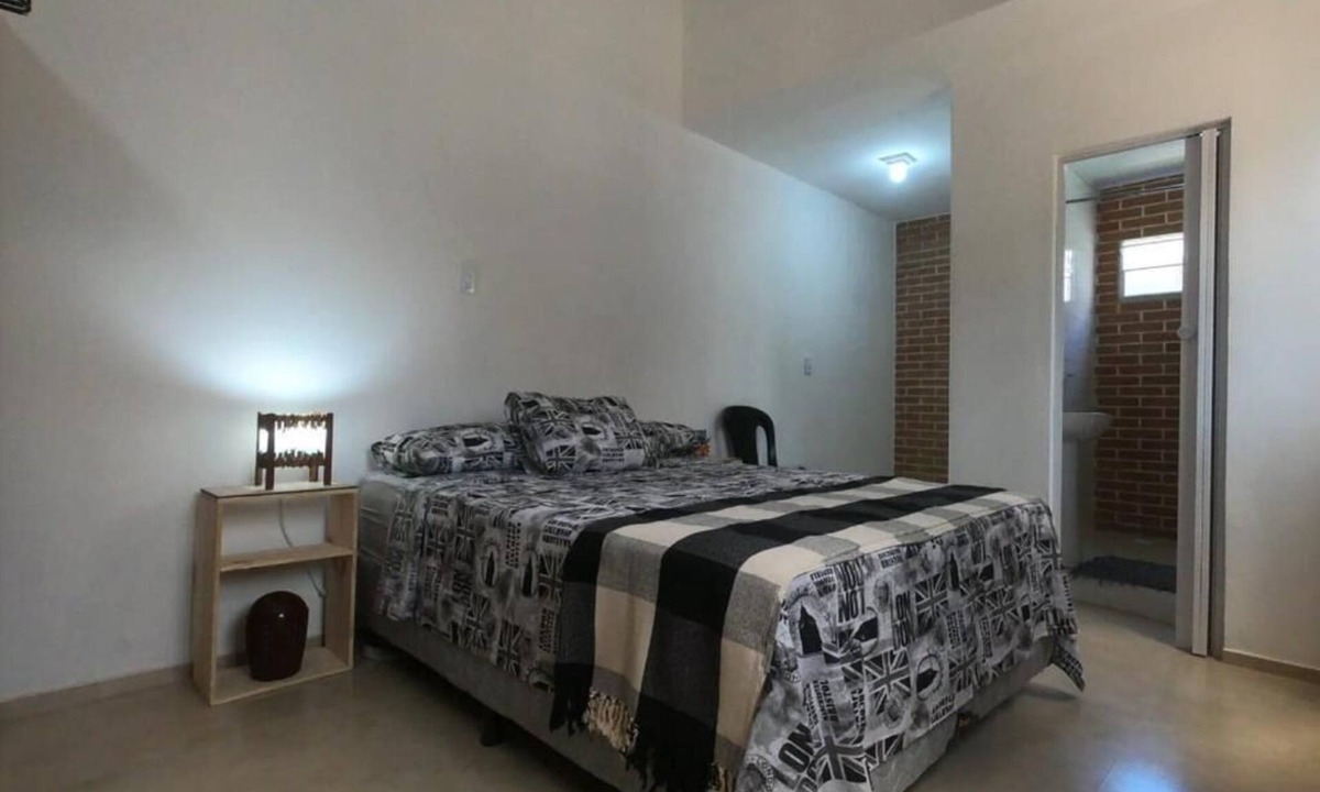 Santa Cruz Cabralia Apartment | Paul's eco kitchenettes - Deluxe Queen Room 2