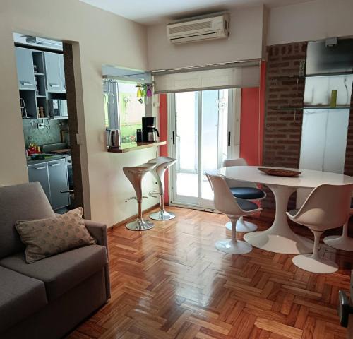Villa Urquiza Apartment | Pedro Rivera, Coghlan, Encantador depto con patio