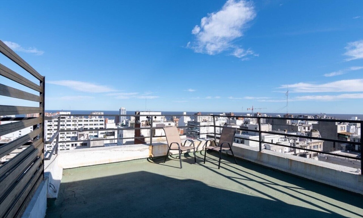 Centro Apartment | Penthouse Plaza Cagancha con Parrillero propio.