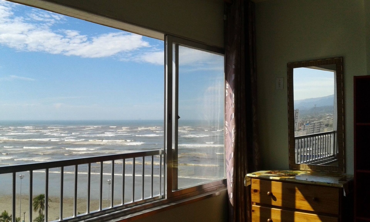 Centro Apartment | Peruíbe - Round Building Seasonal WIFI TV and Garage Ap 1207