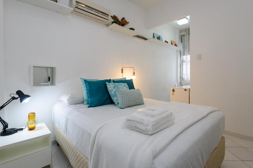 Leblon Apartment | Pineapples CG103 - Apartamento 2 quartos, bem decorado e em ótima localização no Leblon