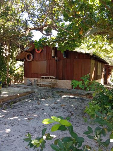 Paranagua Hotel | Pousada Boguitos - Pé na areia na Iha do Mel!