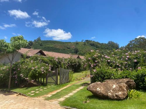 Caparao Velho Apartment | Pousada Canto das Pedras Flats