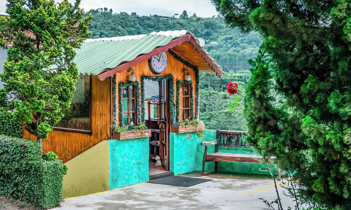 Campos do Jordao Hotel | Pousada Casa de Campos Mountain by Concavus