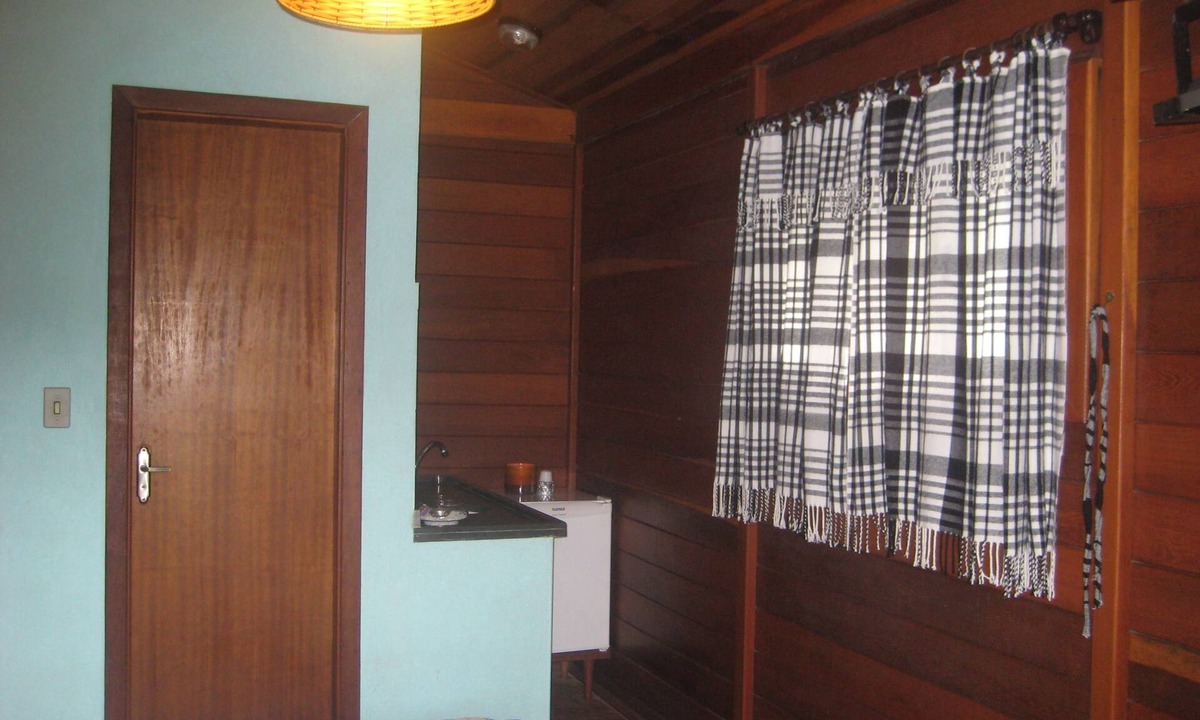 Tapirai Hotel | Pousada Recanto dos Pinheiros