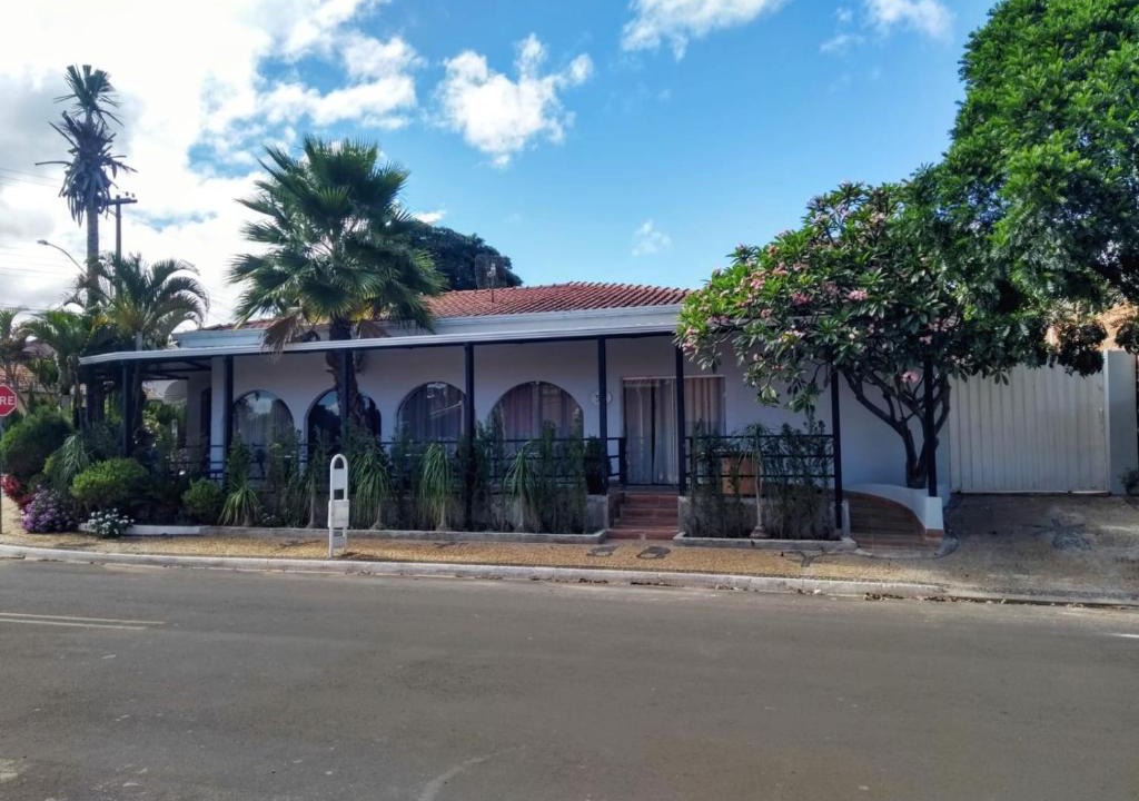 Holambra House | Pousada Rosa de Saron