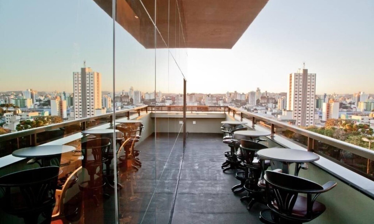 Centro Hotel | Premium Room w/Comfortable Bed & Steps to Chapecó’s Top Sights