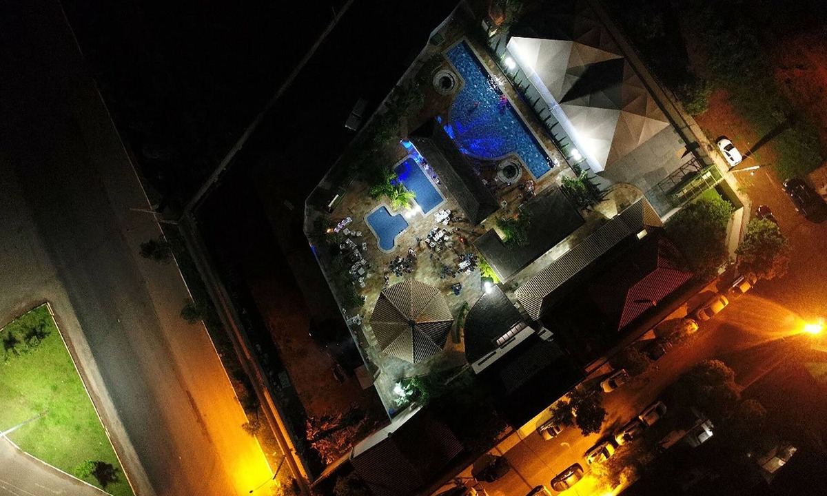 Setor Lagoa Quente House | PUNTA CALDAS > HOUSE 8 > R$960/HOUSE/NIGHT > SLEEPS 6