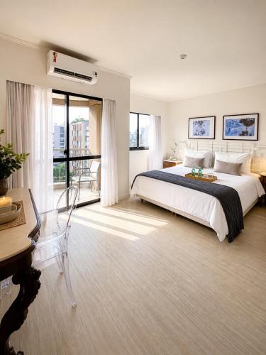 Itaim Bibi Apartment | Quarto no Clarion Hotel 5 estrelas Itaim Conforto