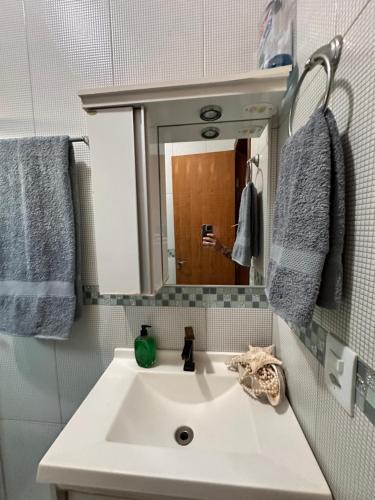 Candangolandia House | Quarto privativo perto do aeroporto