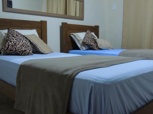 Duque de Caxias House | Quartos Em Casa In Caxias da Paraíso