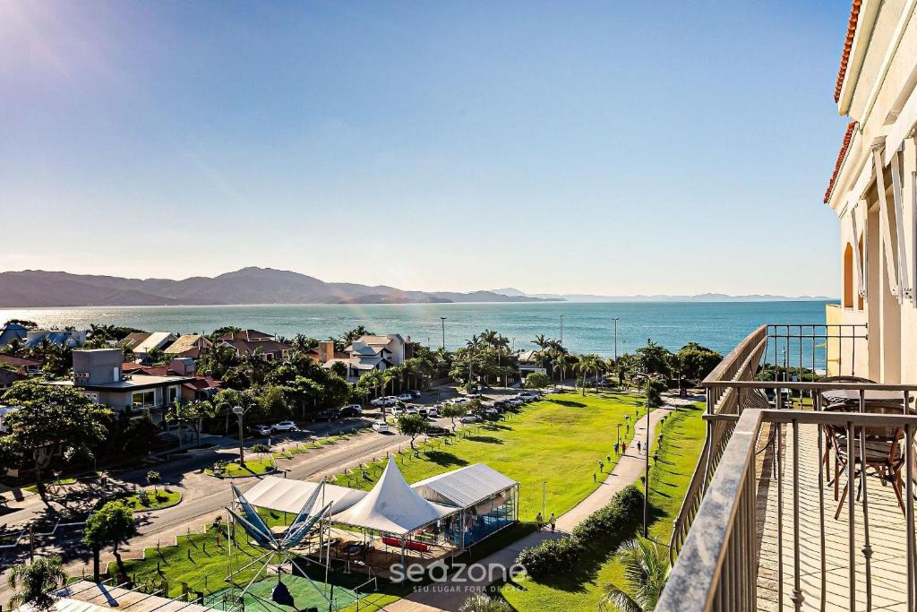 Jurere Apartment | Renovated penthouse in a luxury resort ILC3503
