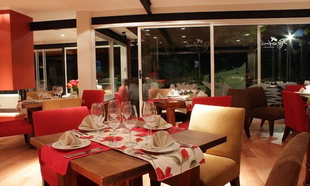 Bella Vista Hotel | Rio Arriba Suites Apartments y Resto