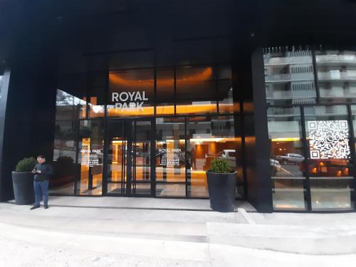 La Perla Apartment | Royal Park