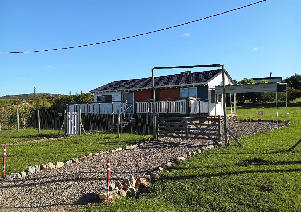 Maldonado Department House | Runa, Marcos de los Reyes villa serrana