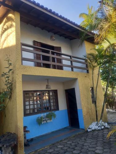 Indaia House | Sobrado Estiloso com Piscina à 300 m da Praia