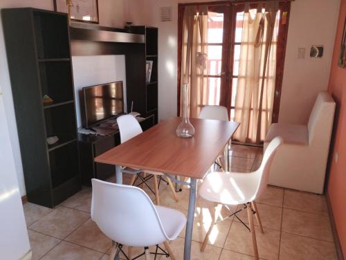 Ugarteche Apartment | Sophenia