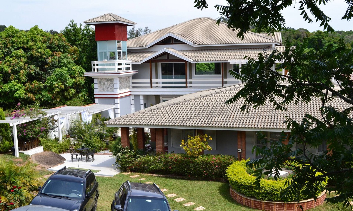 Valinhos House | Spectacular Lodge/Hill Top/Club Structure- great cleaning/maintenance