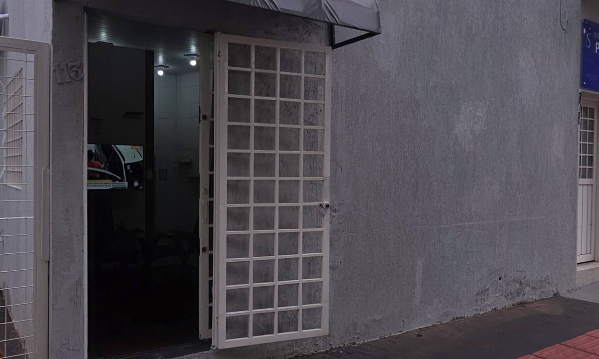 America House | Studio apartment near the shopping mall.