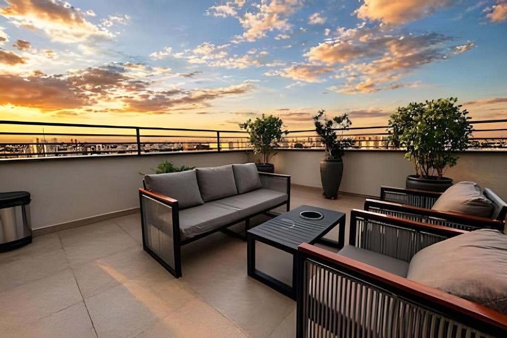 Saraiva Apartment | Studio Elegance com Vista Panorâmica para Cidade!