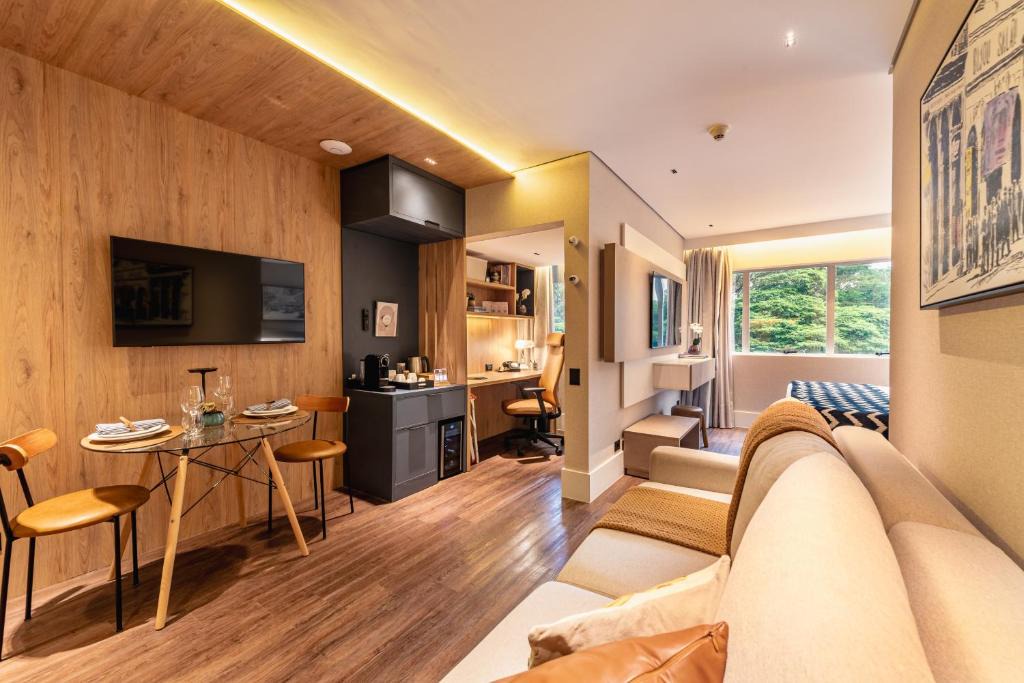 Brooklin Novo Apartment | Studio Premium Berrini - Home Office Executivo - Berrini WTC