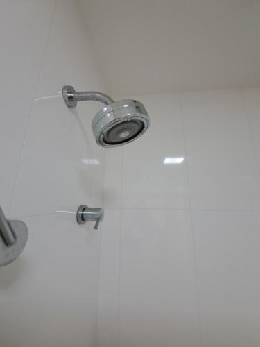 Jacarepagua House | Suíte com varanda e piscina na Barra da Tijuca - RJ