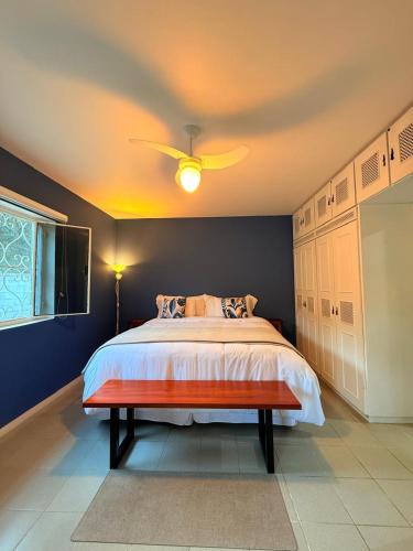 Mairipora House | Suíte espaçosa em bairro bem localizado