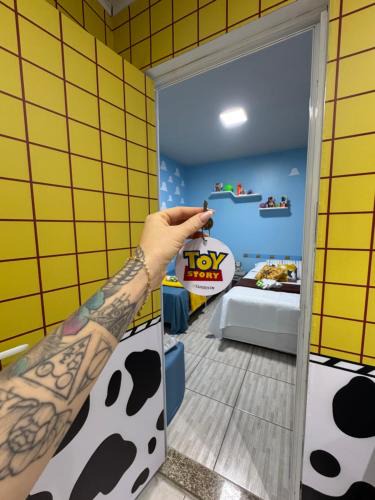 Penha Hotel | Suíte Toy Story - Pousada Castelo do Luar