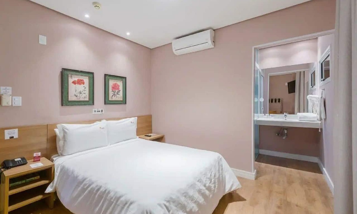 Centro Hotel | Superior Double Room | Vibrant Poolside Drink Bar, Free Breakfast & Parking