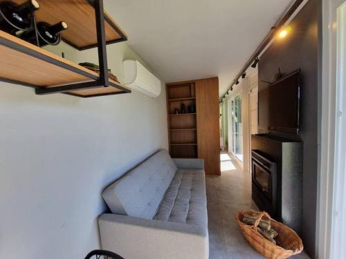 Garibaldi Villa | TinyWine House Vale dos Vinhedos - Cabana Chardonnay