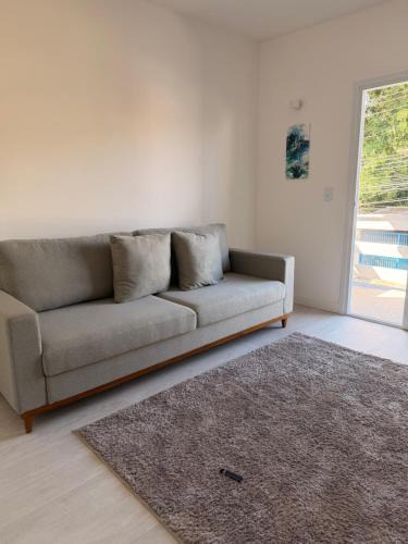 Itatiba Apartment | Tons de Cinza