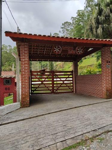 Capelinha House | Tranquilidade, Home office em Rancho Dini
