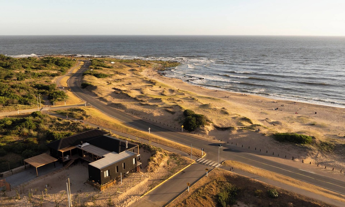 Punta Colorada House | Unique location, brand new 4-bedroom beach house with AC in Punta Colorada