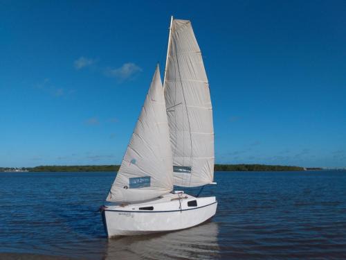 Aruanda Boat Rental | Veleiro Ventão