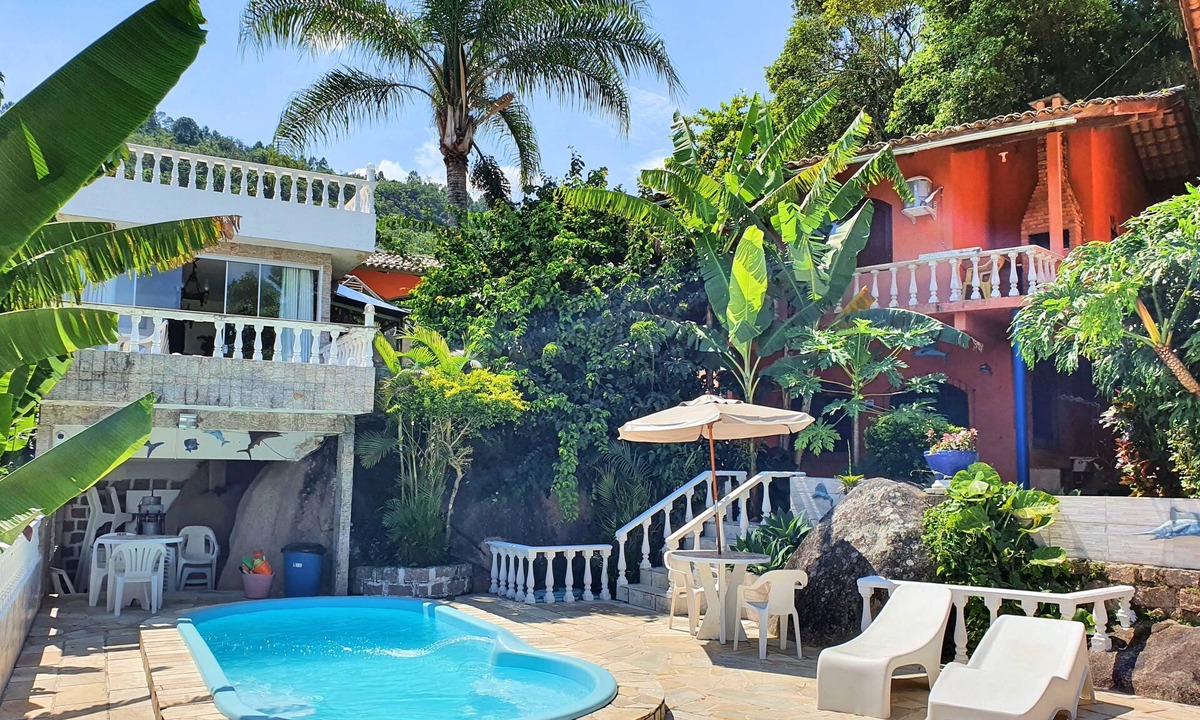 Daniela Cottage | Veranda - Charming 3-bedroom Cottage with AC in Peacefull Daniela Florianopolis