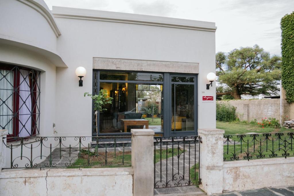 General Villegas Bed & Breakfast | Versión Moreno