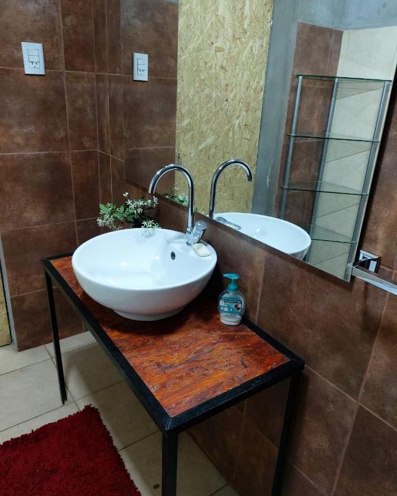 Mendoza City Center House | Winehouse