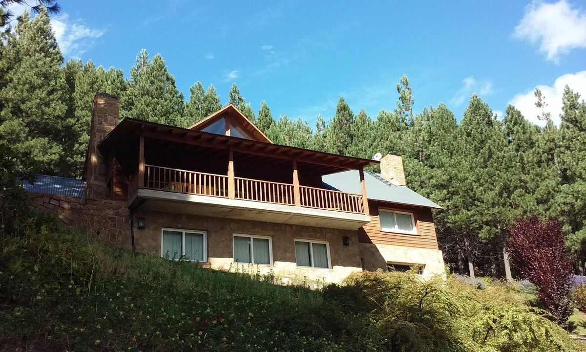 San Martin de los Andes Villa | Wonderful 5-bedroom villa in soothing San Martín de los Andes